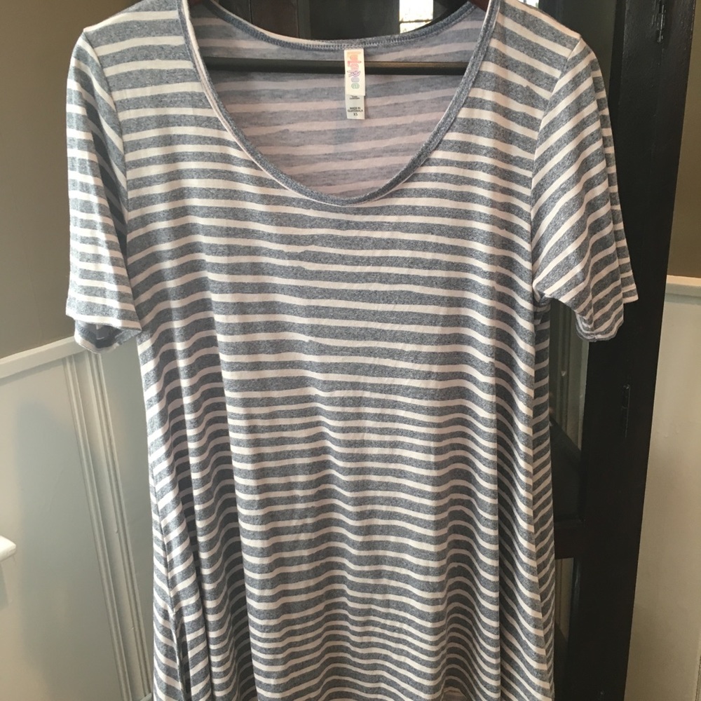 Lularoe perfect tee